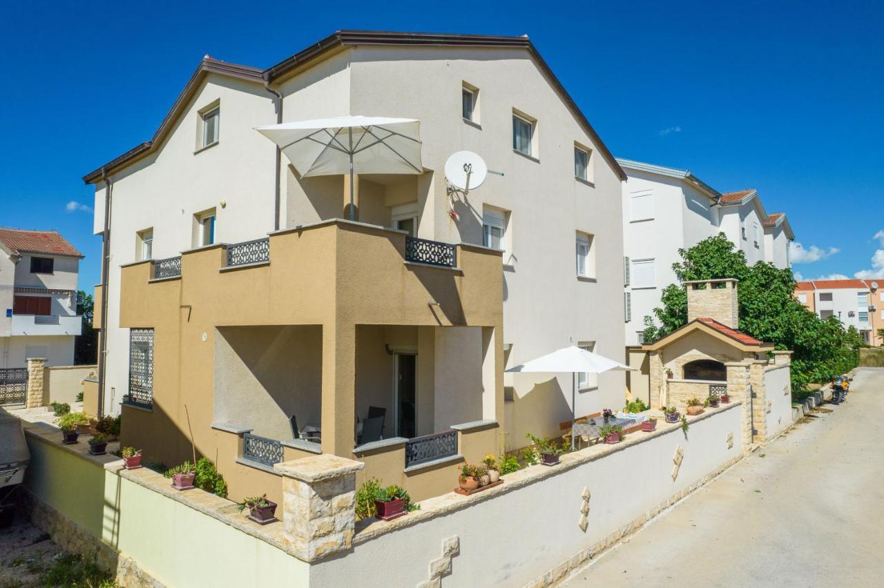 Apartments Nella Privlaka  Esterno foto