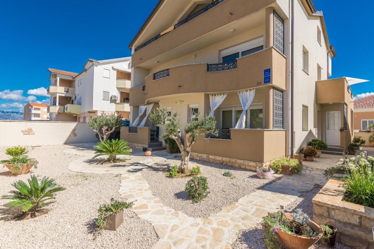 Apartments Nella Privlaka  Esterno foto